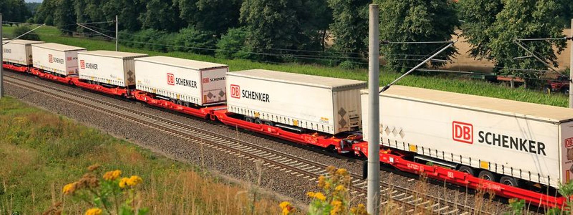 DB92515-Weichen-im-Licht-des-Sonnenaufgangs_2014